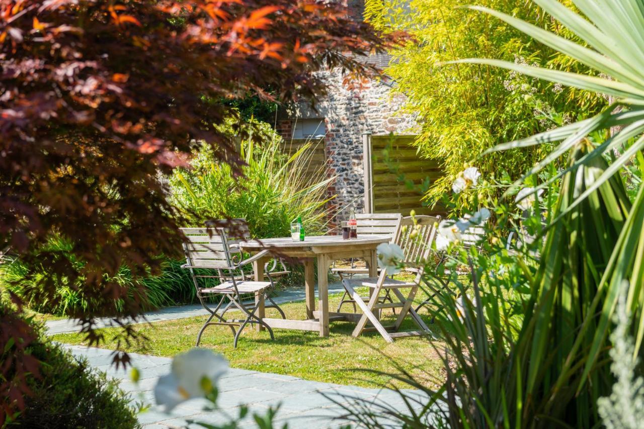 Hotel Traiteur Les Ormes, The Originals Relais Barneville-Carteret Exterior foto